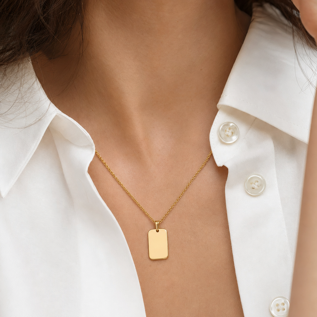 Collier avec Pendentif & Message Gravé · Finition Or