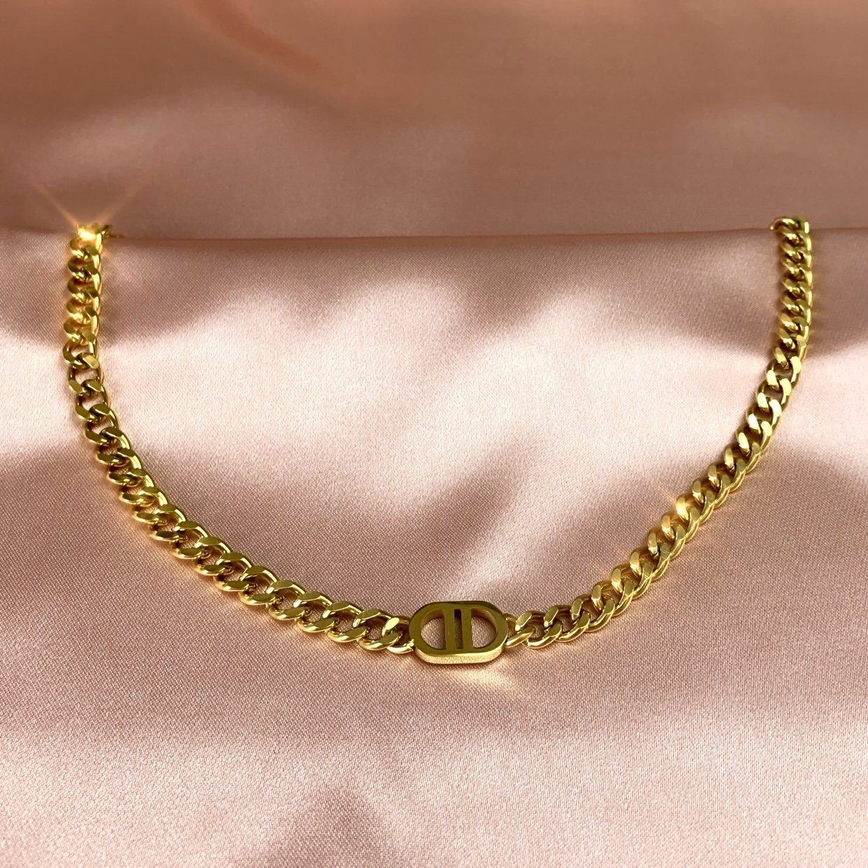 Choker Dainty Paris Flavor 